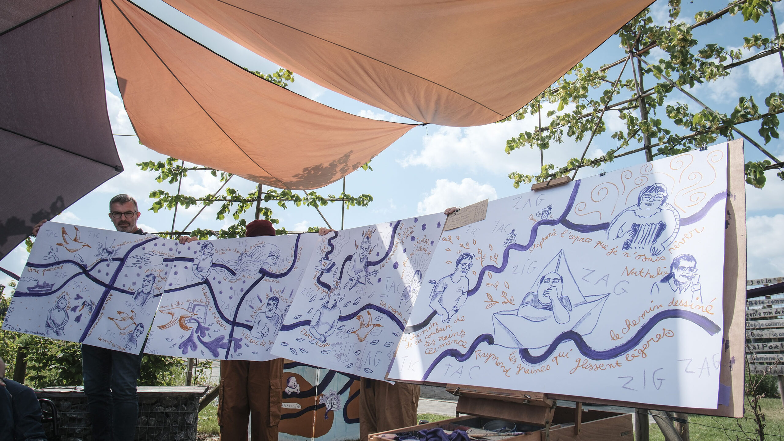Cie Vagabondes_28- Plaines Sante Les artistes de la Compagnie des Vagabondes présentent le design final après leur spectacle. Il a été réalisé par l’artiste Oréli Paskal